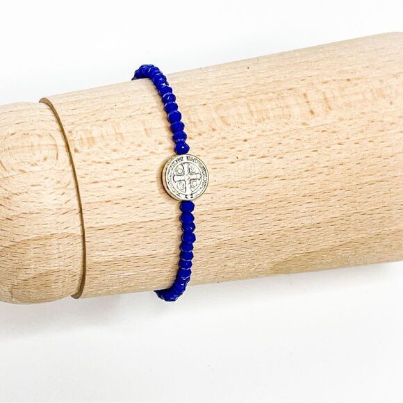 NEW! Adjustable Blue Crystal Bracelet with Silver Tone St Benedict Medal - Picture 1 of 6